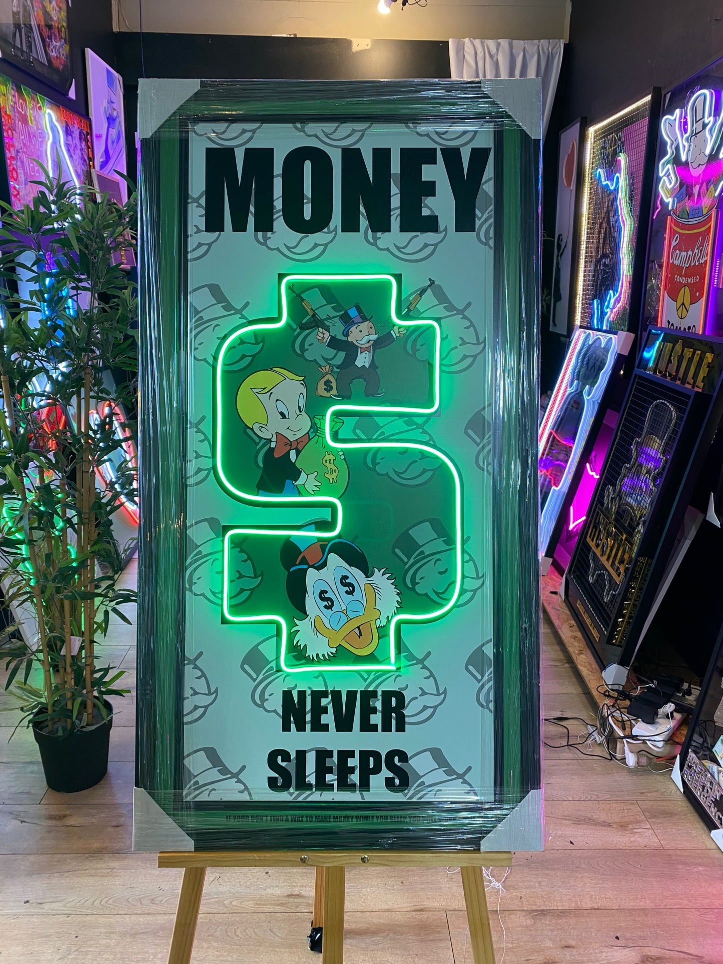 Money Never Sleeps LED | 1200x600mm