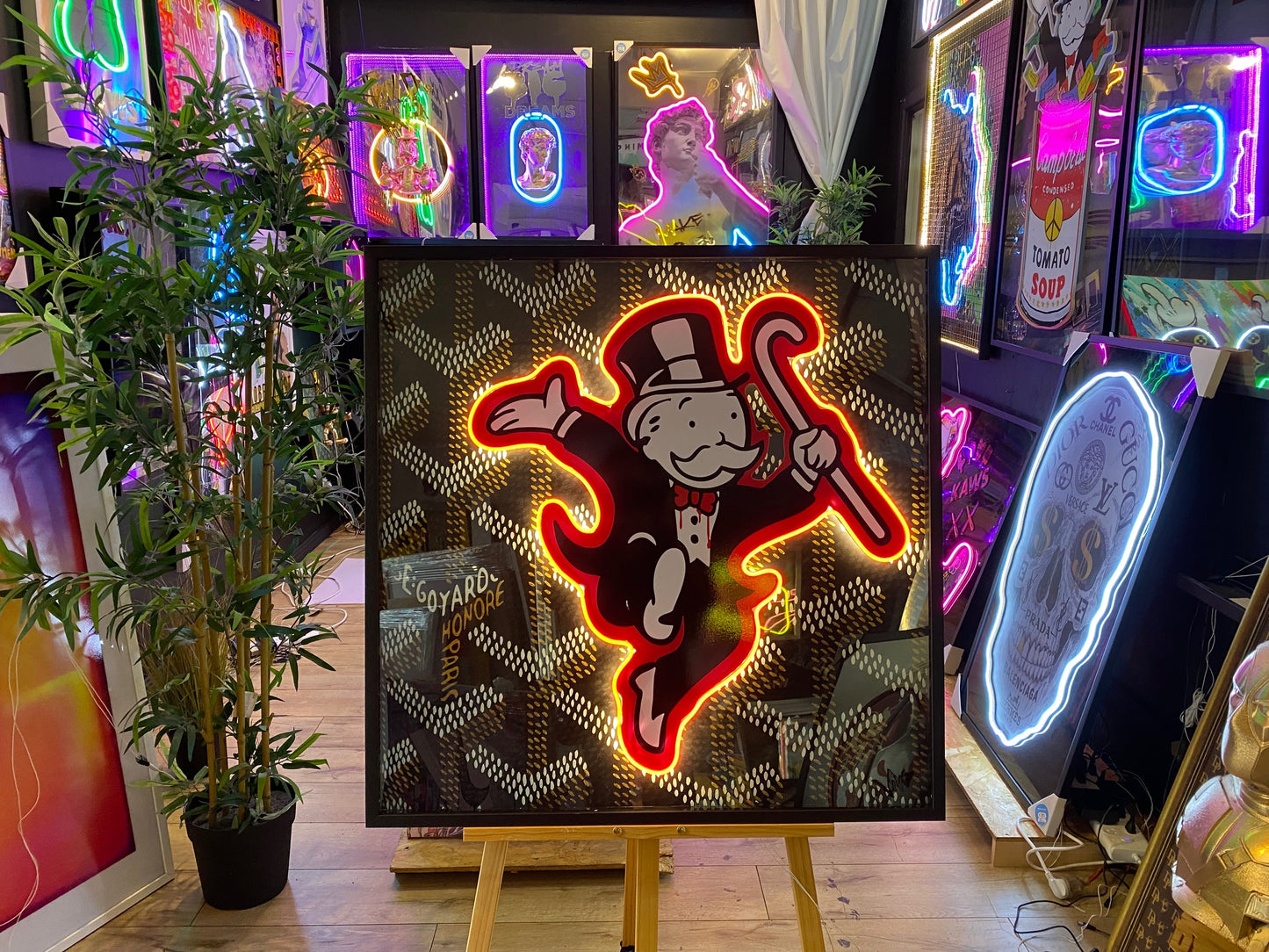 Monopoly LED | 880x880mm