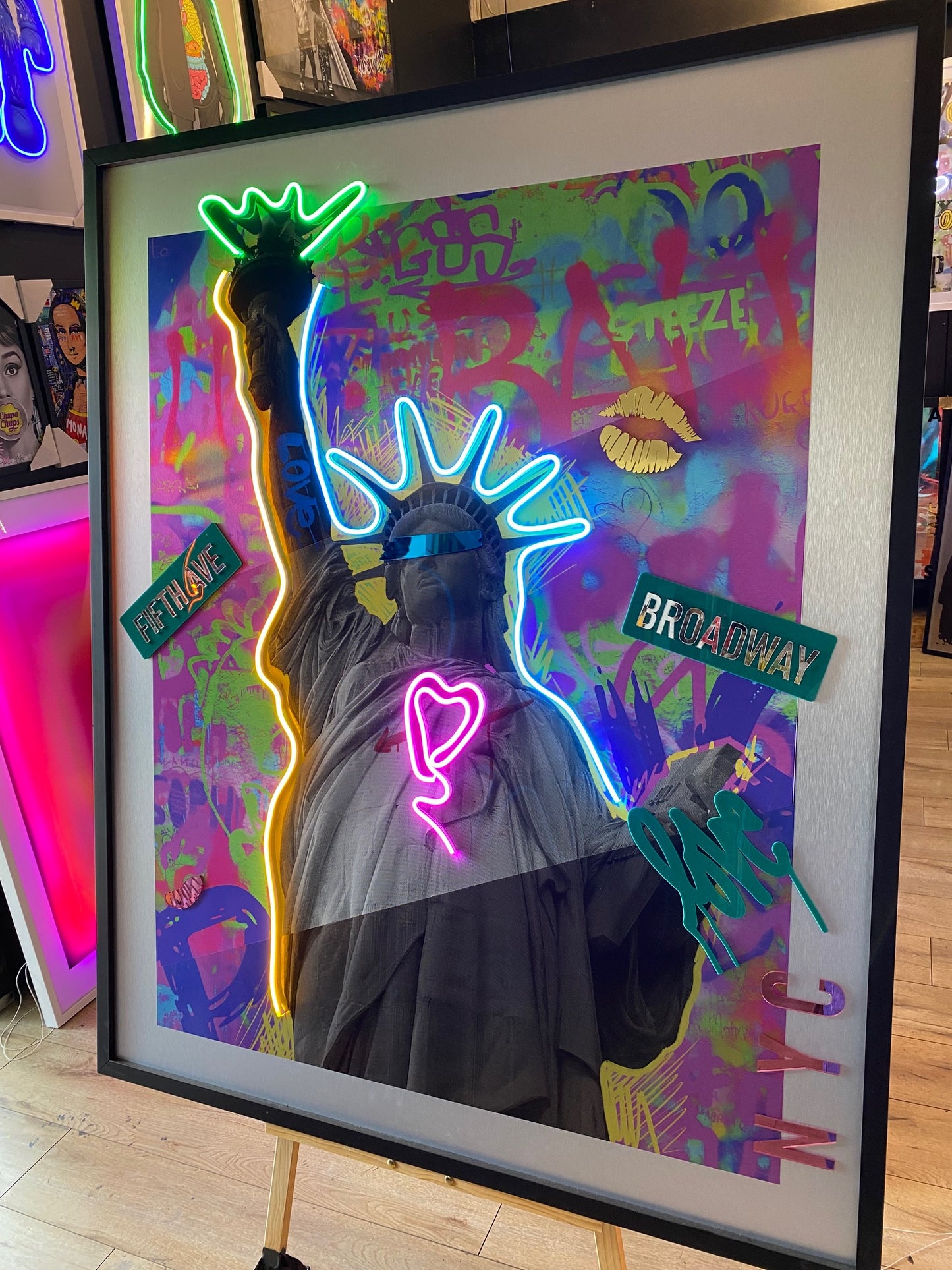 Statue of Liberty LED on Brush Metal | 1260x1550mm