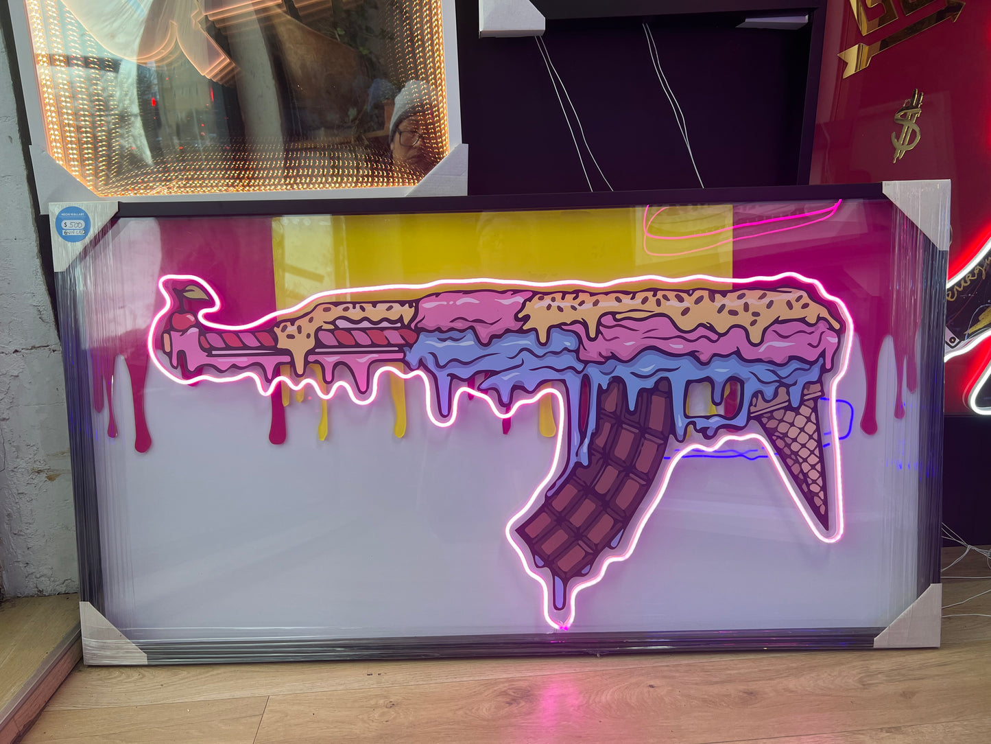 Icecream Gun Dript LED | 1260x680mm