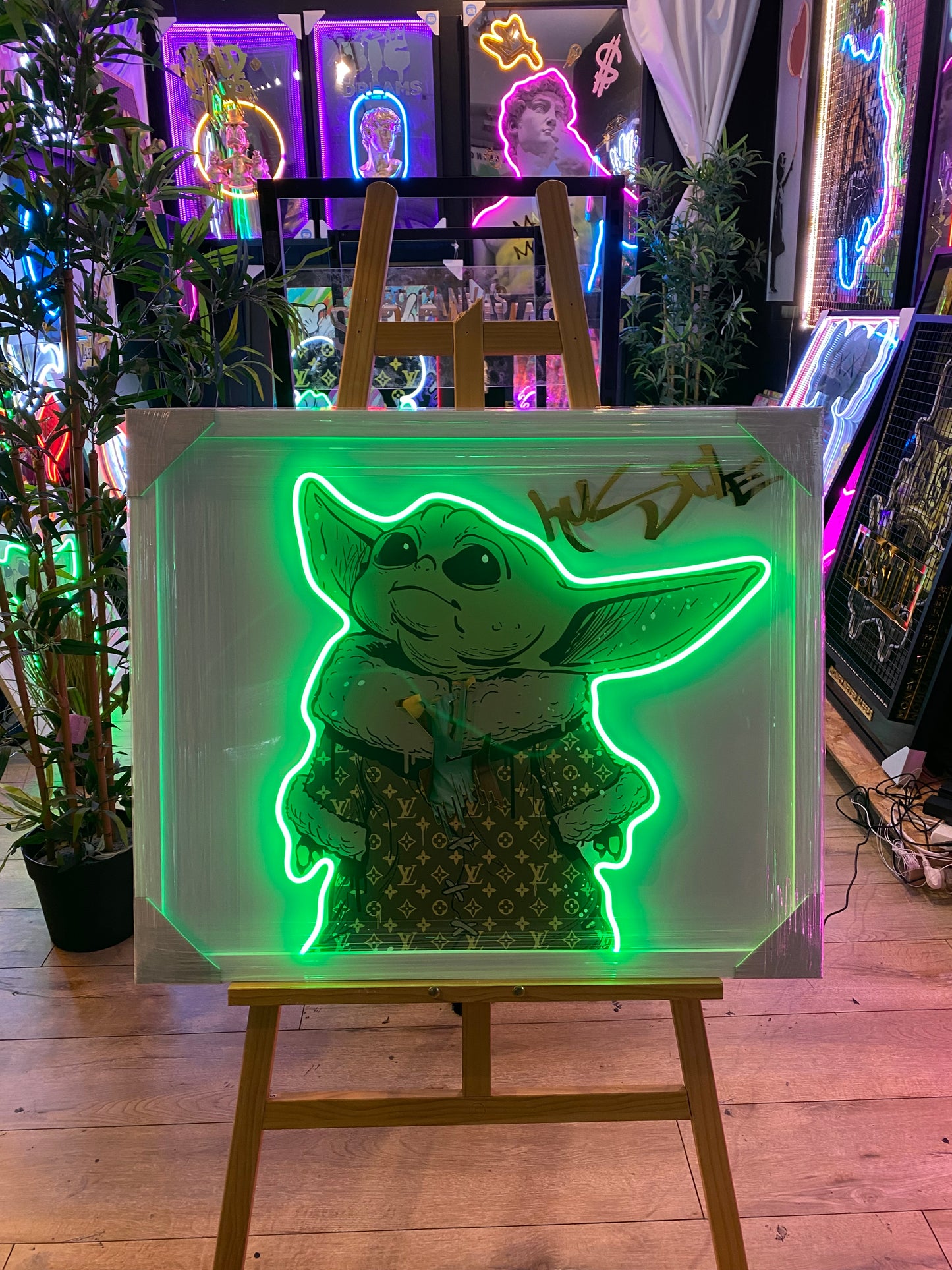 Baby Yoda "HUSTLE" LED | 650x780mm