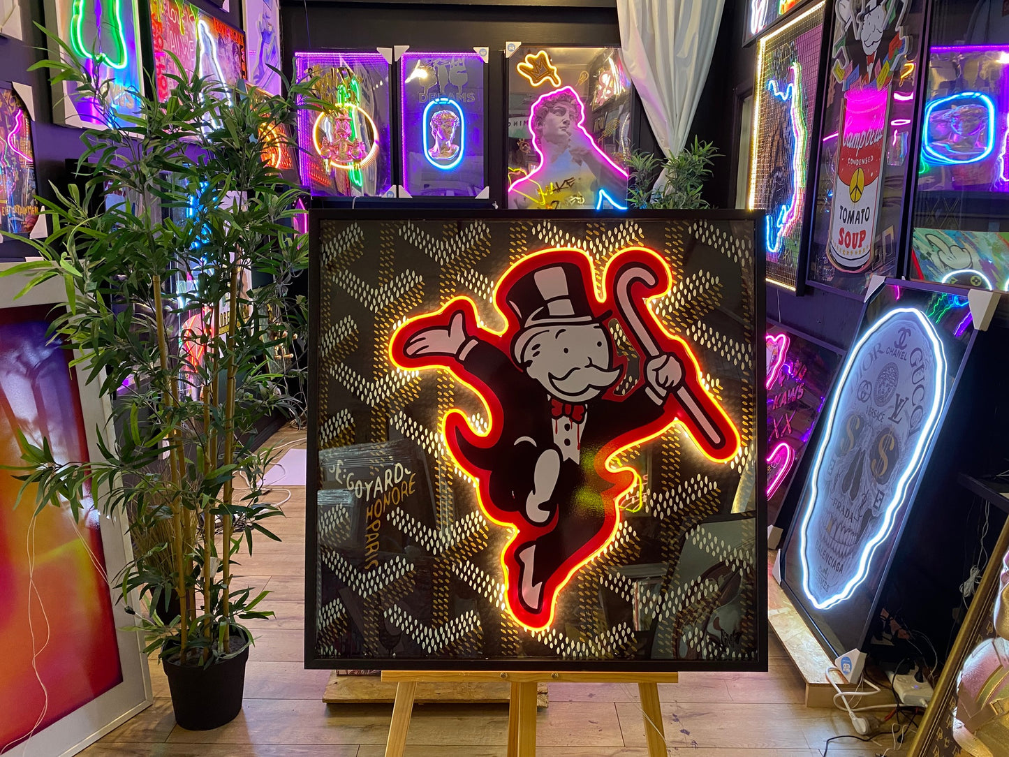 Monopoly LED | 880x880mm