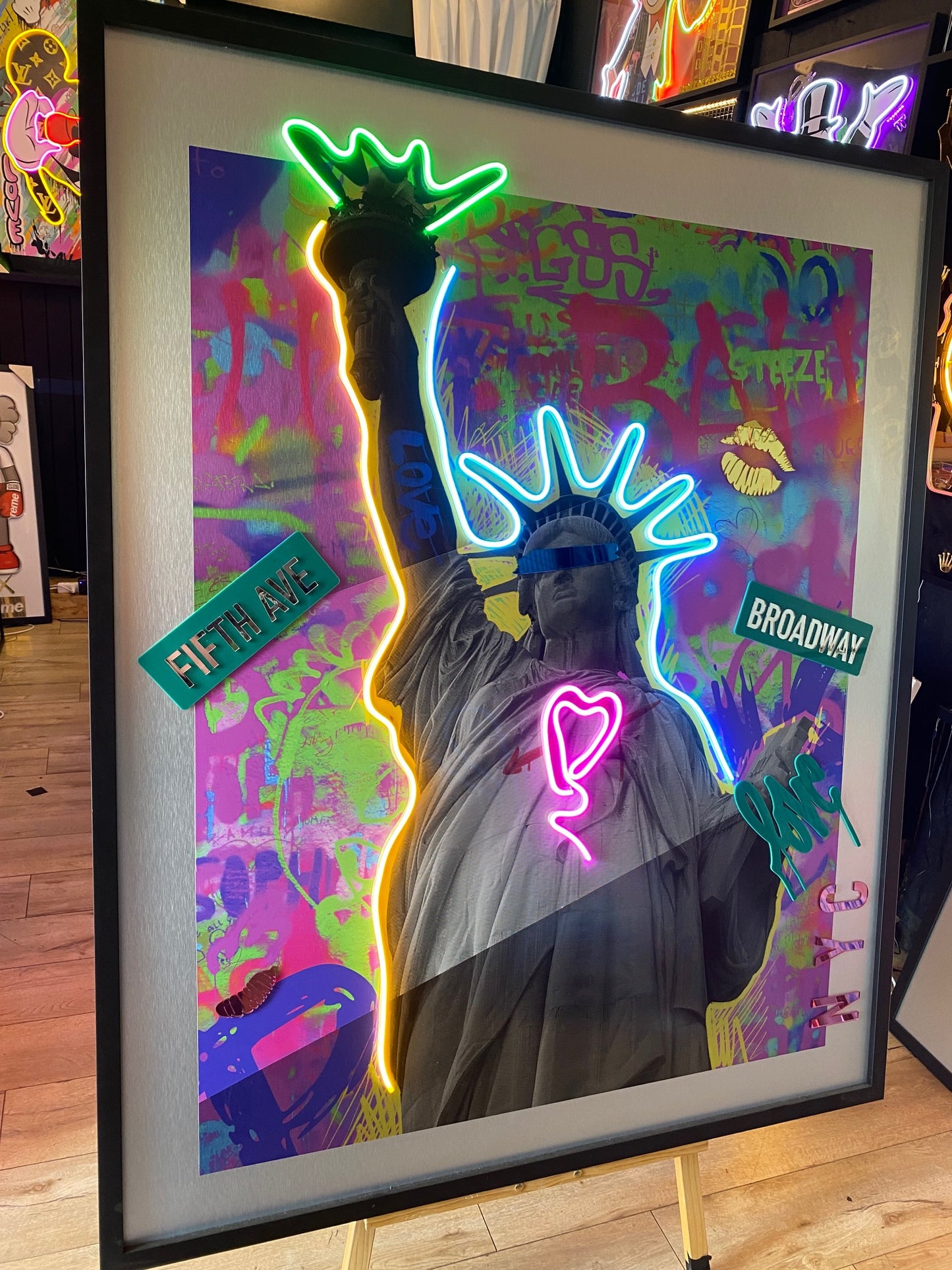 Statue of Liberty LED on Brush Metal | 1260x1550mm
